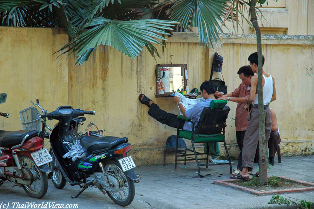 Street Hairdresser - Hanoi Opera Quarter