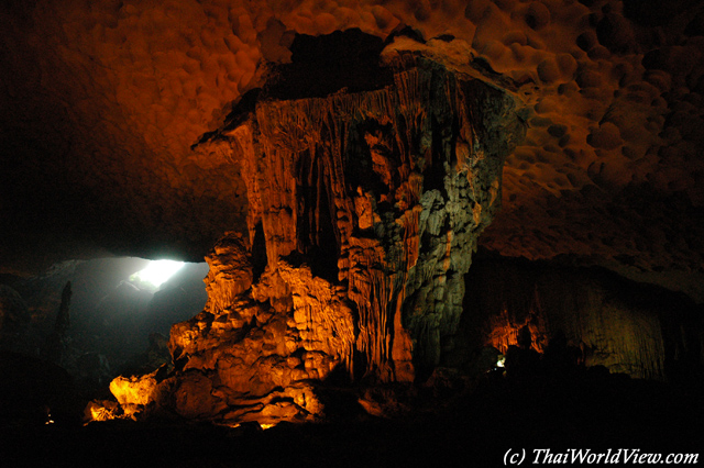 Amazing Cave - Sung Sot Cave