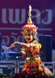 Manorah dancers