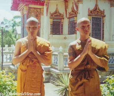 Thai monks