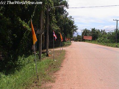 Buddhist and Thai flags