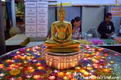 Buddha statue