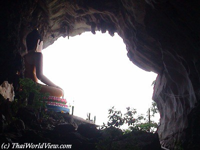 Buddha cave