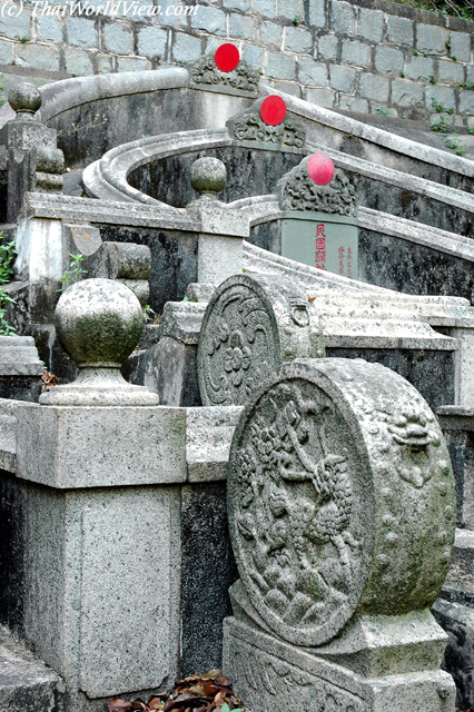 Eurasian tomb - Chiu Yuen Cemetery