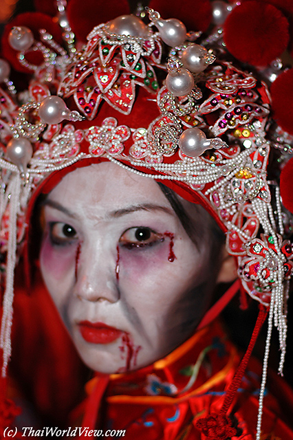 Chinese woman ghost - Central district