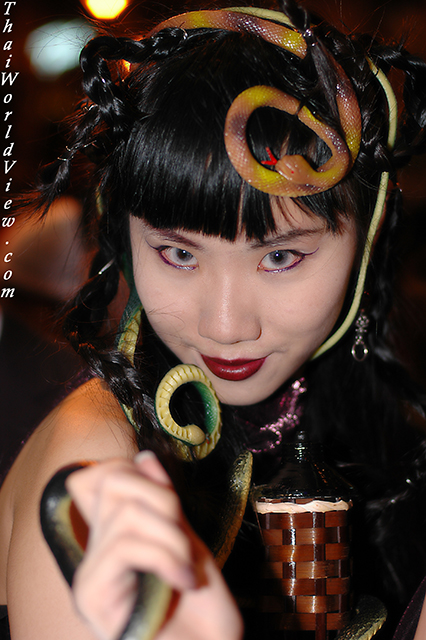 Snake woman - Central district
