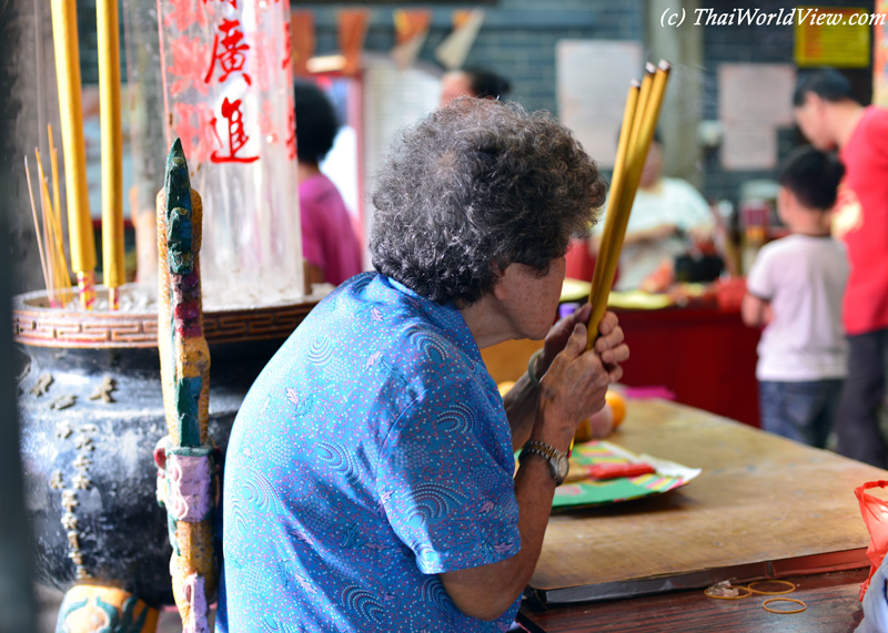 Old lady - Tai O