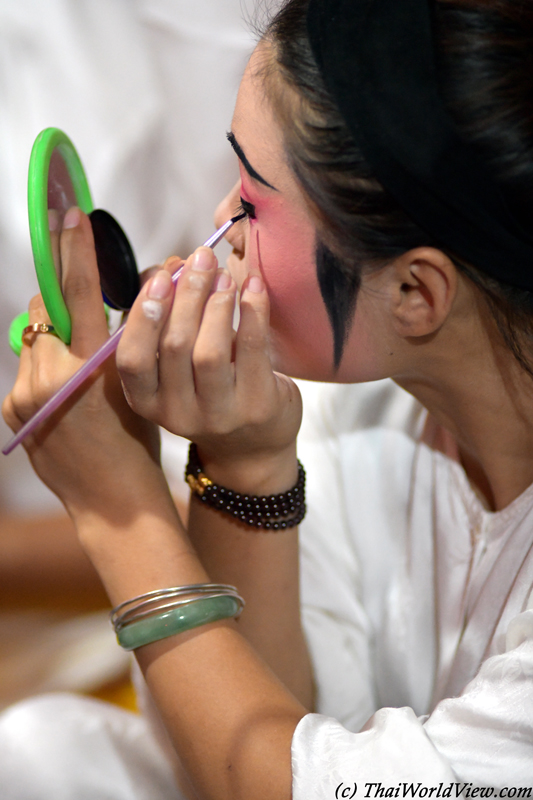 Make up - Hungry ghost festival