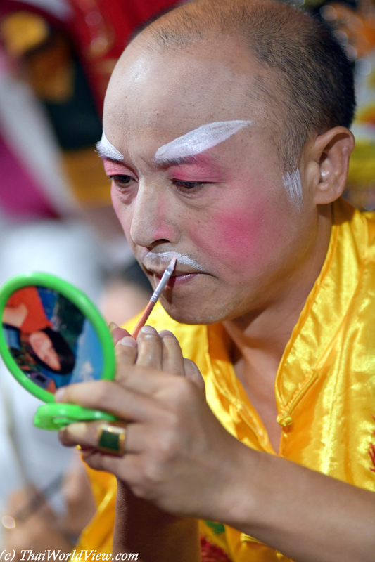 Make up - Hungry ghost festival