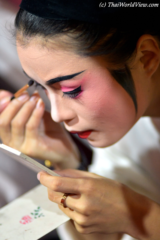 Make up - Hungry ghost festival