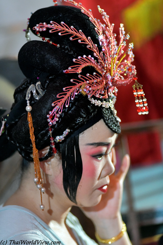 Make up - Hungry ghost festival