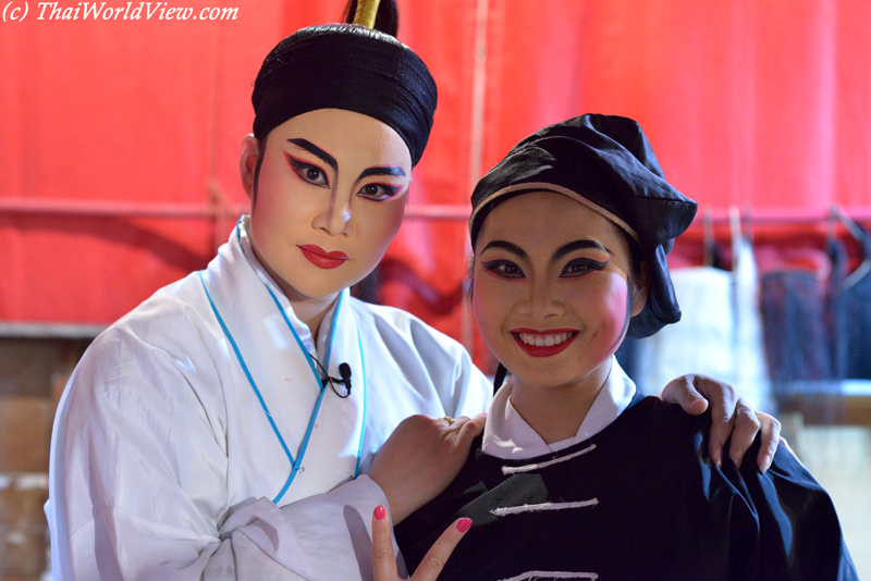 Smiling performers - Kowloon City