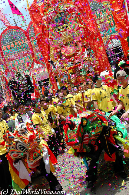 Lion dance - Tsing Yi