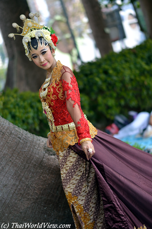 Indonesian lady - Causeway Bay