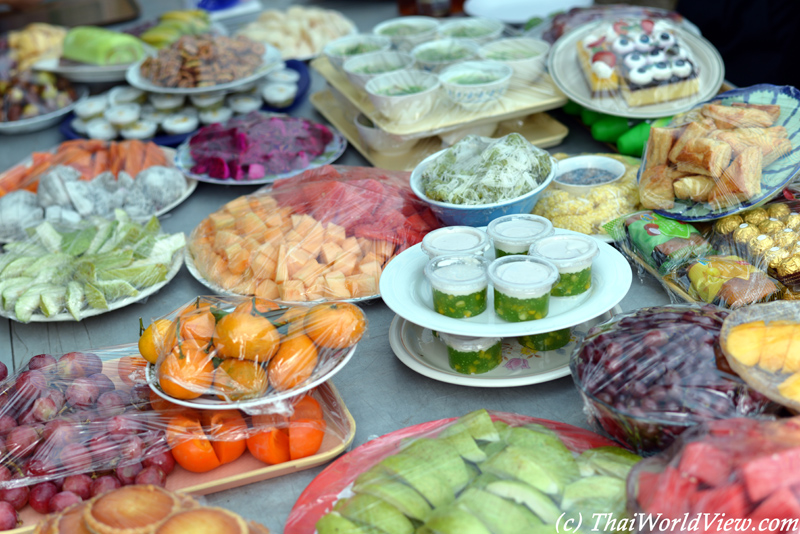Food offering - Yuen Long