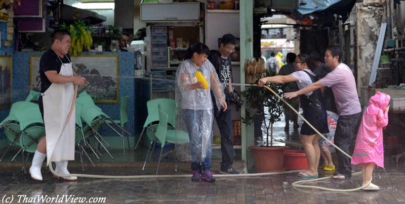 Water splashing - Kowloon City