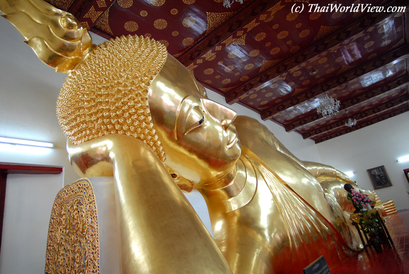 Reclining Buddha - Nakhon Pathom