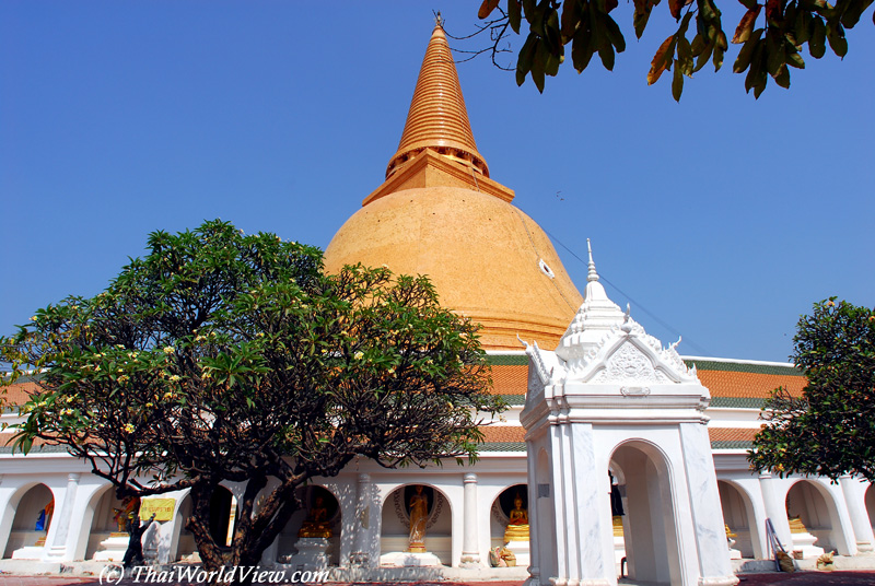 Phra Pathom Chedi - Nakhon Pathom