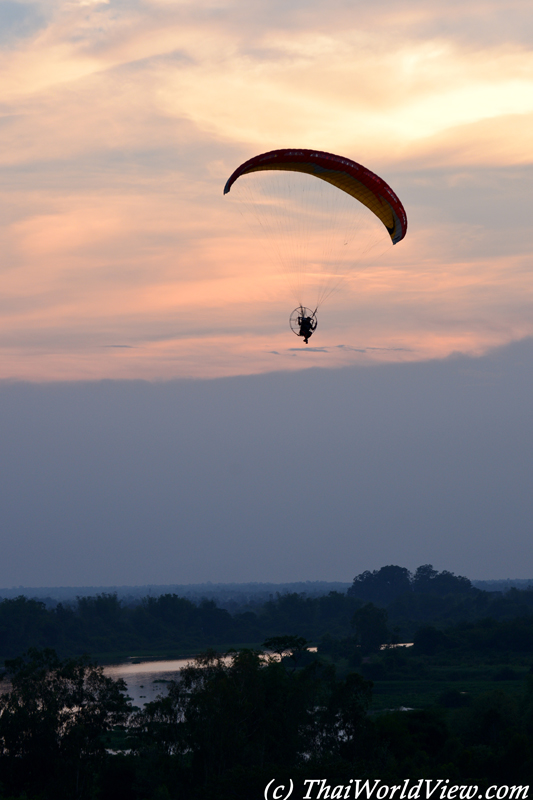 Para motor glider - Yasothon