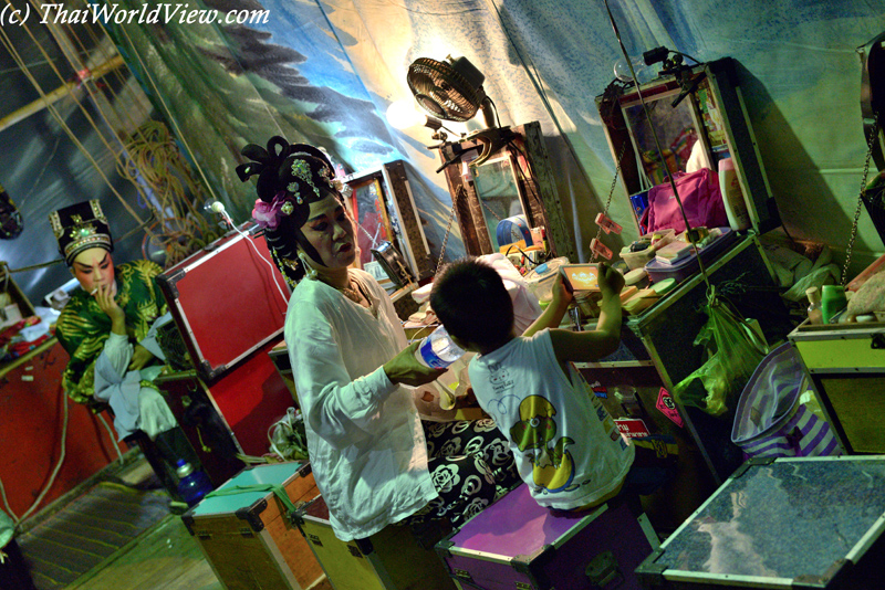 Make-up - Nakhon Pathom
