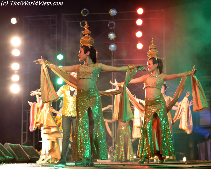Dancers - Thon Buri