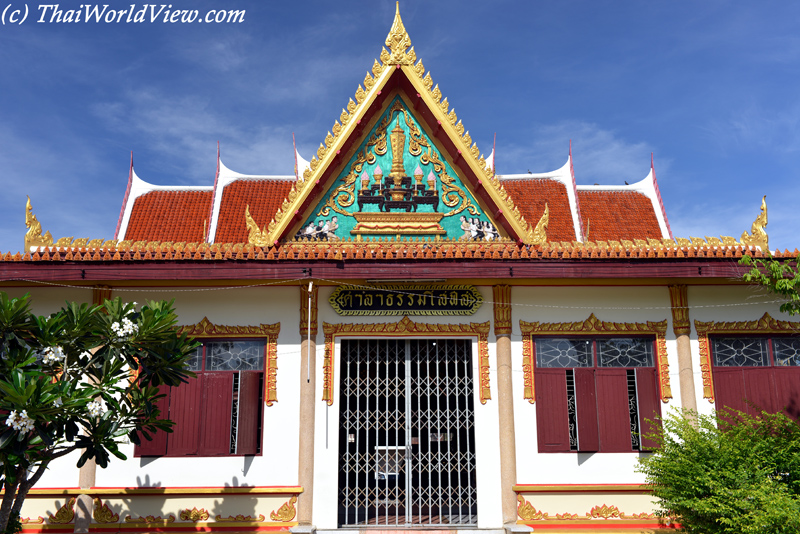 Buddhist temple - Nakhon Pathom