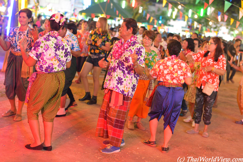 Thai dances - Nakhon Pathom