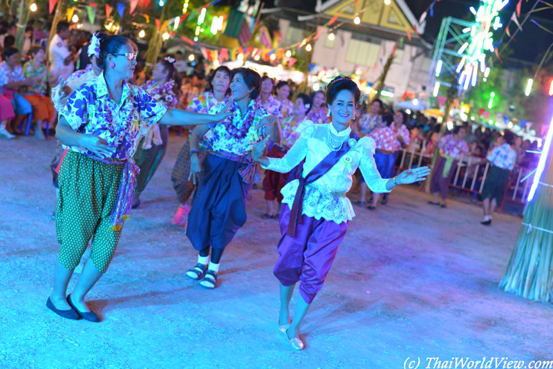 Thai dances - Nakhon Pathom