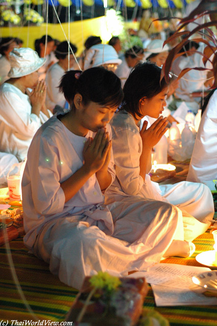 Evening meditation - Wat Mee - Nongkhai province