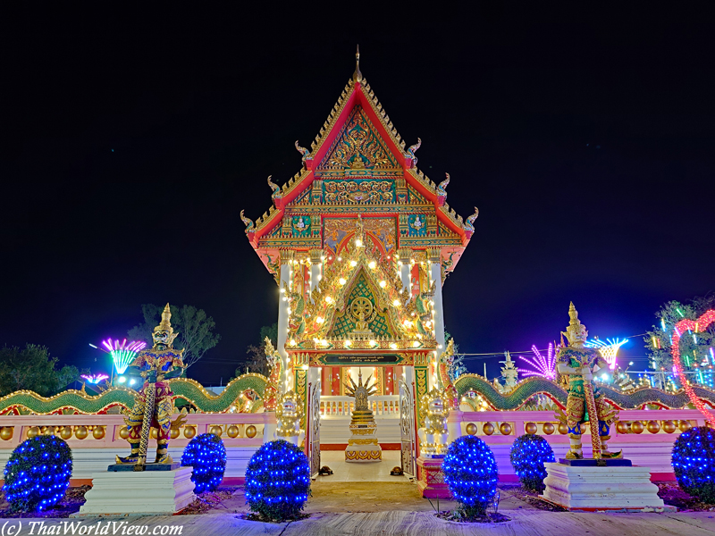 Temple - Wat Song Khon