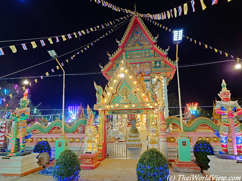 Temple - Wat Song Khon