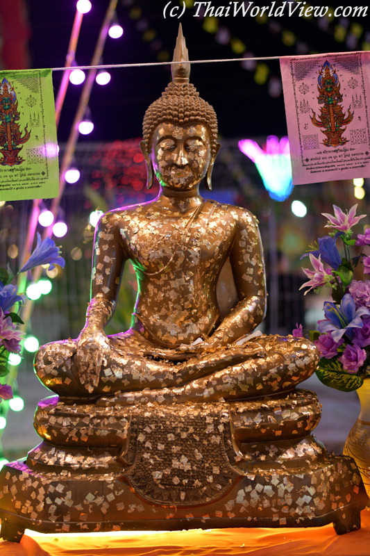Buddha statue - Wat Song Khon