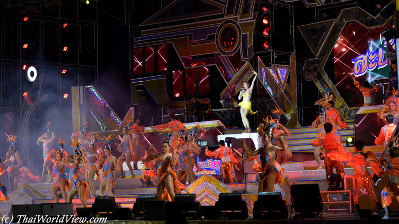 Molam concert - Wat Song Khon