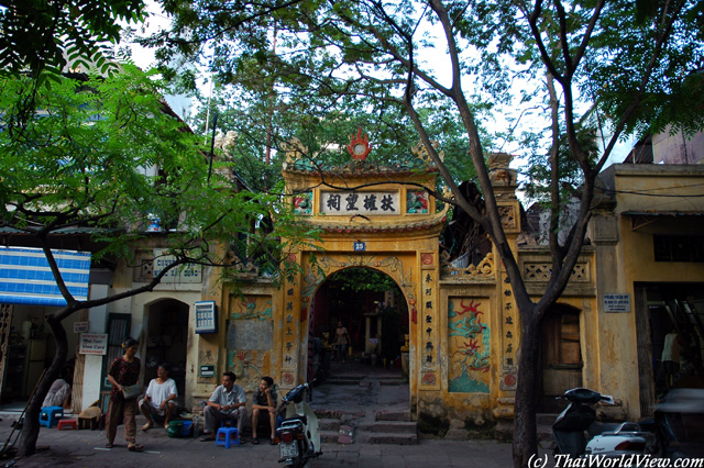 Vietnamese temple - Old Quarter