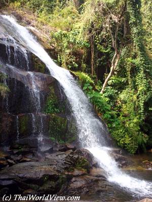 Sai Khu WaterFall